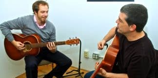 how to become a guitar teacher