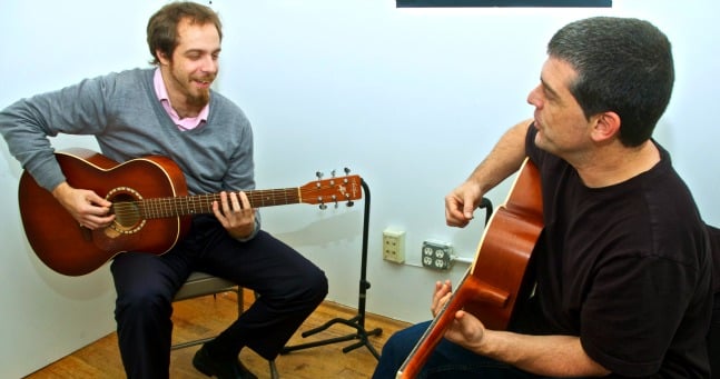 how to become a guitar teacher