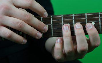 Master Your Skills: Advanced Guitar Lessons Now DSC09666 scaled