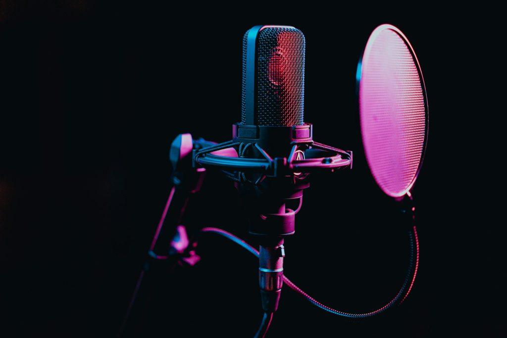 Find On Amazon Sennheiser E906 on Amazon